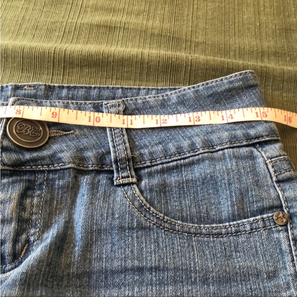 BUBBLEGUM jean shorts in brand new condition. Size 7/8 juniors. - Picture 6 of 7